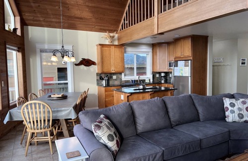 Pacific City House | Oceanfront Retreat with Breathtaking Views - Rated 10/10