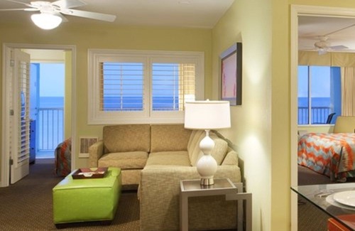 Daytona Beach Shores Resort | Oceanfront Two Bedroom Condo with Pool & Hot Tub in Daytona