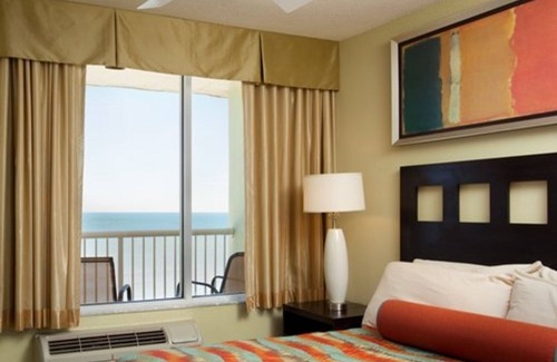 Daytona Beach Shores Resort | Oceanfront Two Bedroom Condo with Pool & Hot Tub in Daytona