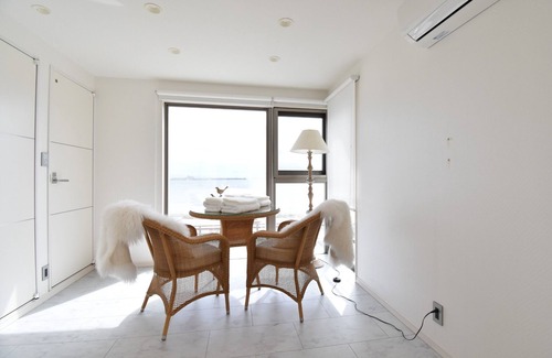 Zushi House | Oceanfront Retreat for Up to 7 Guests in Zushi Kanagawa