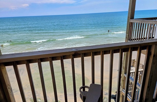 Sneads Ferry Condo | Ocean Front Condo directly on the beach