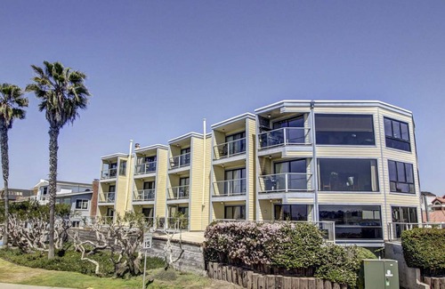 South Mission Beach Condo | Ocean Front View: Perfect Retreat Steps from the Beach!