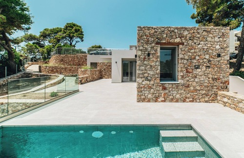 Patitiri Villa | Exquisite Oceanfront Villa with Private Pool in Alonissos