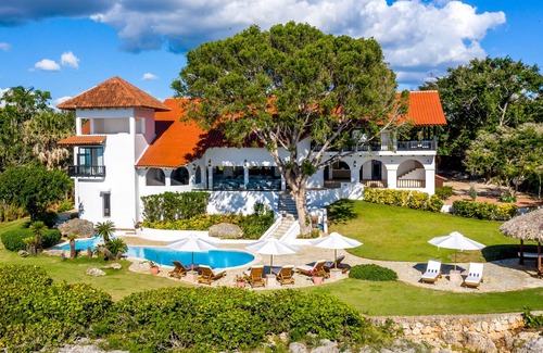 Punta Aguila House | Ocean Front Villa with Private Pool & Top Guest Rating