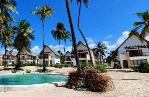 Dongwe Villa | Oceanfront Villa with Pool and Private Beach in Zanzibar