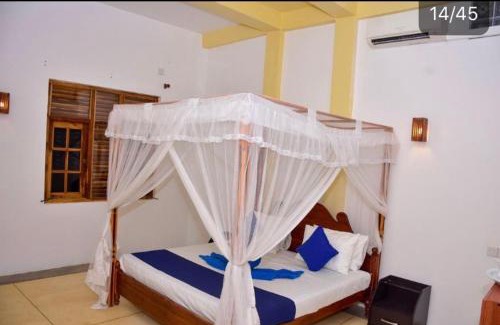 Tangalle House | Ocean Gate Villa Tangalle: Oceanside Retreat with Breakfast