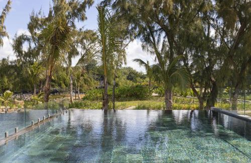 Grand Gaube Apartment | Ocean Grand Gaube: Guest Rated 9.6 with Oceanfront Views