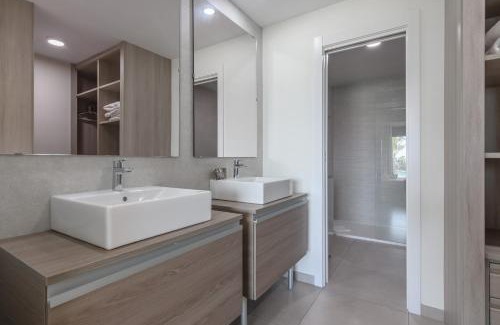Ayamonte Apartment | Oceanfront Bliss at Ocean Homes by Ĥ - Guest Rated 10/10