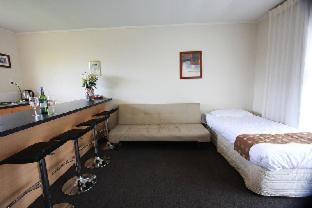 Northcote Hotel | Enjoy Comfort at Ocean Inn Motel - 4 Star with Hot Tub
