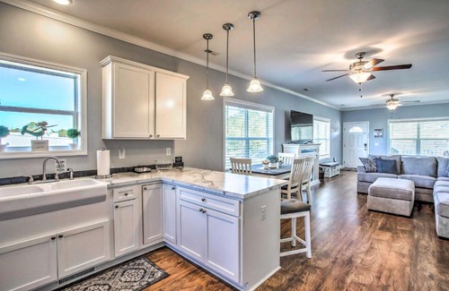 Ocean Isle Beach House | Ocean Isle Beach Escape - Ideal for Families & Centrally Located!