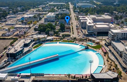 Northeast Virginia Beach Apartment | Pet-Friendly Ocean Lofts: Steps from the Beach, 10/10 Rating