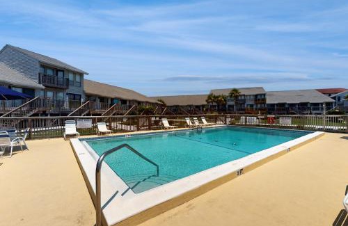 East End House | Discover Ocean Mile L7 Gulf Beach Getaway with Pool Access