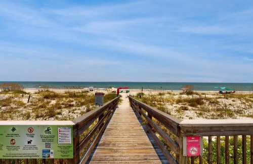 East End House | Discover Ocean Mile L7 Gulf Beach Getaway with Pool Access
