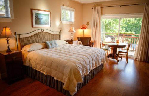 Ucluelet House | Stunning Ocean Mist Guesthouse - Rated 9.6 by Guests