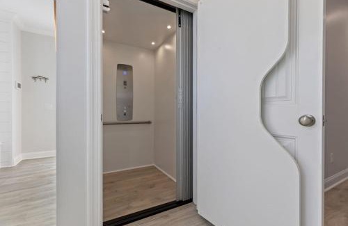 Wilmington Beach House | Discover Ocean Oasis 2: A Premier 4-Star Retreat