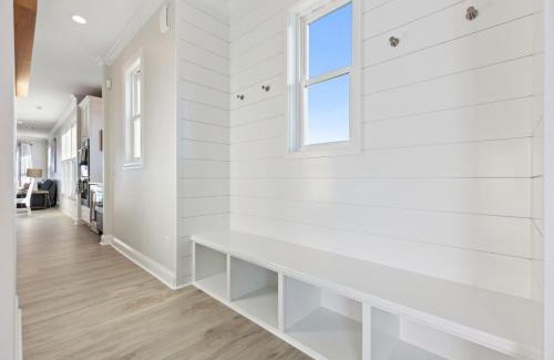 Wilmington Beach House | Discover Ocean Oasis 2: A Premier 4-Star Retreat