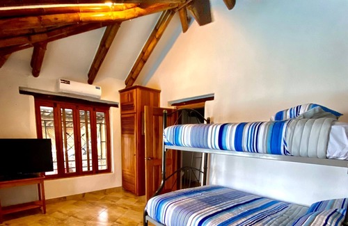 Tonsupa House | Experience Ocean Paradise: Pet-Friendly Retreat in South America