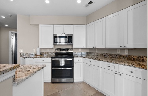 Myrtle Beach Condo | Ocean Pearl: Oceanfront 7 BR Condo with Pool & Family Perks