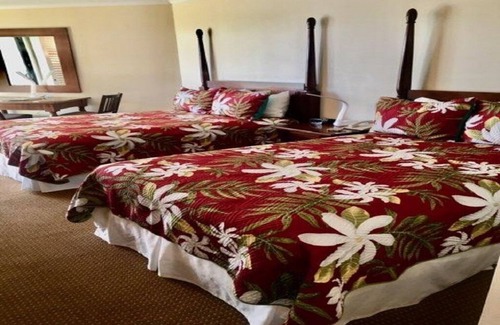 Hanamaulu Resort | Top Floor Ocean & Pool Views with Spa and Family Amenities