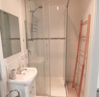 Ocean Reef Apartment | Discover Ocean Reef Vista: 4-Star Coastal Retreat with Pool