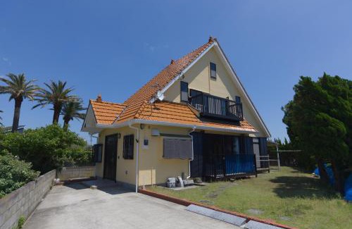 Shirahamacho Shirahama Apartment | Relaxing Ocean Resort Mint: Enjoy a Private Beach Retreat