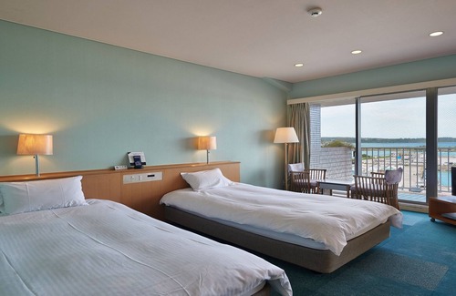 Maeganeku Hotel | Relax at Ocean Resort PMC: Family-Friendly with Pool Access