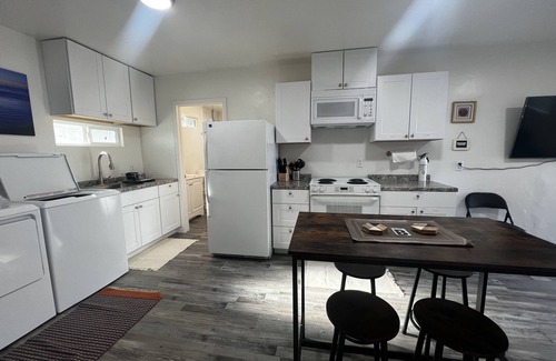 Crescent City Apartment | Ocean's 1177 Apartment: Oceanfront Retreat with Spa Access