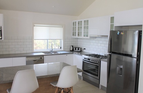 Scotts Head Villa | Ocean's Delight: Breathtaking Ocean Views & Family Friendly