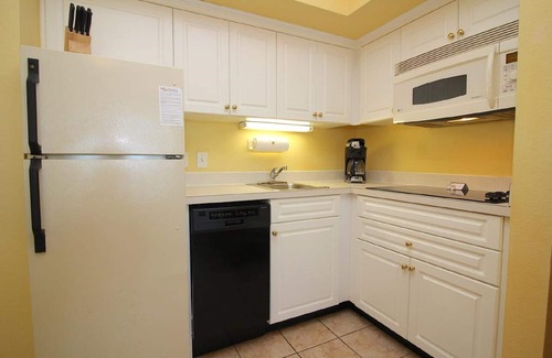 Northeast Virginia Beach Resort | Ocean Sands Resort: Oceanfront Suite with Balcony Awaits