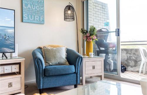 Nelson Bay Apartment | Waterfront Retreat: Ocean Shores with Shoal Bay Views