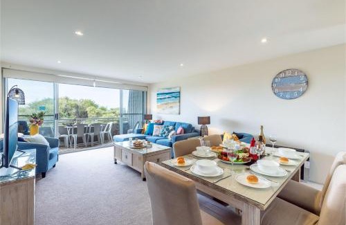 Nelson Bay Apartment | Waterfront Retreat: Ocean Shores with Shoal Bay Views