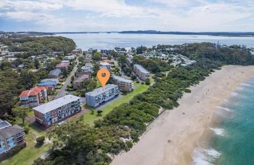 Nelson Bay Apartment | Scenic Waterfront Retreat at Ocean Shores with WiFi