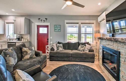 Ocean Shores House | Relaxing Ocean Shores Getaway with Hot Tub and Fireplace