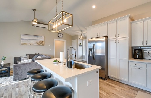 Ocean Shores Cottage | Family-Friendly Ocean Shores Home Steps from the Beach