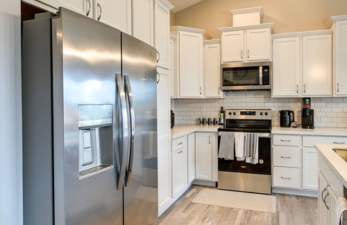 Ocean Shores Cottage | Family-Friendly Ocean Shores Home Steps from the Beach