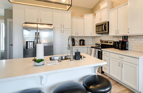 Ocean Shores Cottage | Family-Friendly Ocean Shores Home Steps from the Beach
