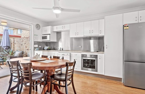 Evans Head House | Welcome to Park Street Townhouse: Ocean View Retreat