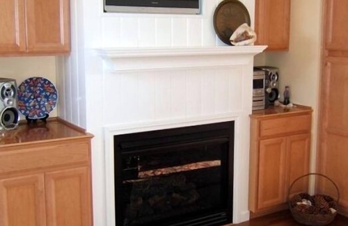 Ocean Beach Apartment | Romantic Ocean Sunsets Home with Pool and Spa Amenities