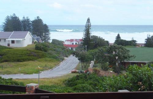 Kini Bay House | Beachfront Bliss at Ocean Tides with Private Beach Access