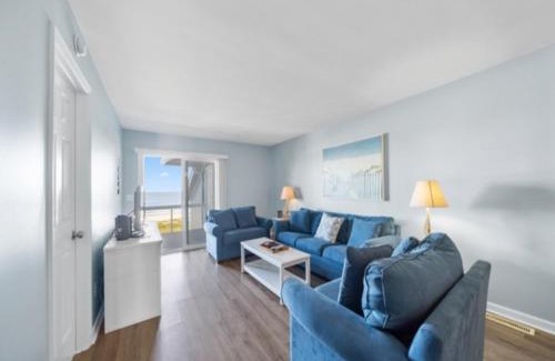 North Carolina Coast House | Relaxing Ocean Vibes Home with Hot Tub & Beachfront Views