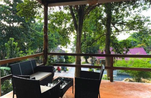 Ko Pha-ngan Resort | Ocean Vibes: Guest Rated 9.3 with Oceanfront Amenities