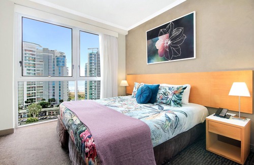 Coolangatta Resort | Ocean View 1 BD Mantra Apartment - Guest Rated 10/10