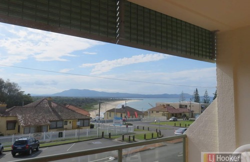 South West Rocks Apartment | Ocean View 2: Airconditioned Retreat with Scenic Views