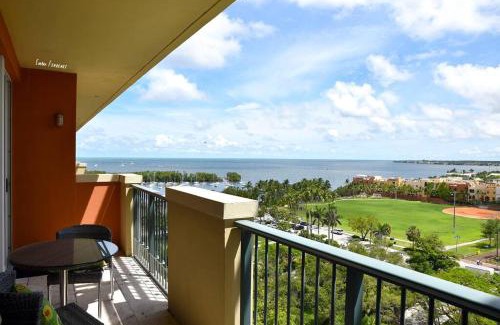 Coconut Grove Apartment | Seaside Retreat: Ocean View 2bd Hotel in Coconut Grove