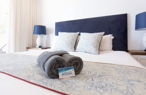Airlie Beach Apartment | Ocean view 3 bedroom family friendly 2 pools WI-FI