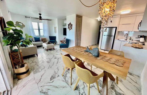 Tierras Nuevas Saliente Apartment | Beachfront Ocean View Apartment with Patio & BBQ Access