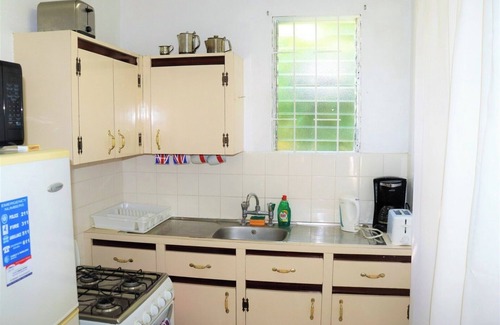 Rockley Apartment | Ocean View Apartment C: Pet-Friendly Retreat with Spa