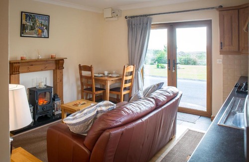 Cleggan House | Ocean View Apartment: 4-Star Stay with Family-Friendly Amenities