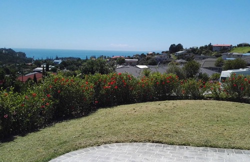 Orewa Apartment | Relaxing Ocean View Apartment in Orewa, Auckland