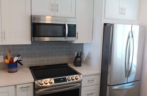 Jupiter Condo | Premier Ocean View Getaway at Ocean Bluffs with Spa & Pool
